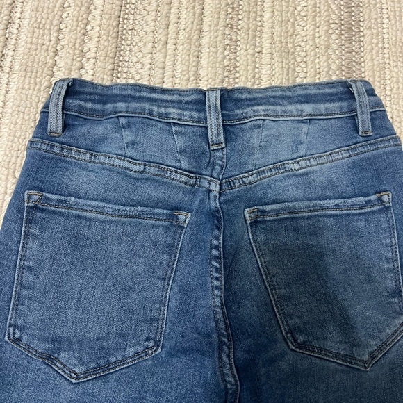 Distressed Jeans - Picture 3 of 4